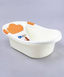 For the buyers who are looking forward to buying something stable and durable for their children that not only safe and easy to use but will also have the durability to last for a longer. Medium Size Baby Bath Tub With In Built Bather Print May Vary White Orange Online In India Buy At Best Price From Firstcry Com 2835923