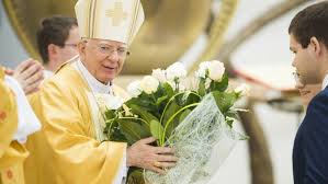 Według niego wspólnota jest ciągle atakowana i poddawana procesom politycznym. Abp Jedraszewski Obchody Stulecia Urodzin Sw Jana Pawla Ii Vatican News