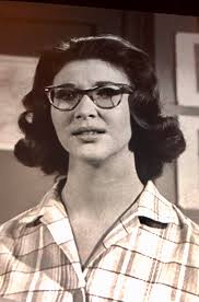 We had the honor to meet the BEAUTIFUL Charlotte Stewart, aka Miss  Beadle!!! She is sooooo sweet!! 🥰