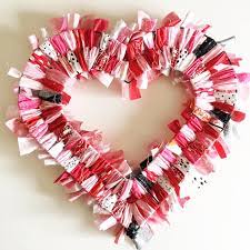 Next start bending and forming your wire hanger into. 35 Diy Valentine S Day Wreaths Homemade Door Decorations For Valentine S Day