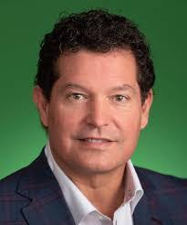 Erik Santiago's Instagram, Twitter & Facebook