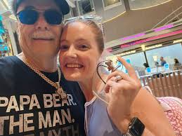 Papa bear returns for round two of photos