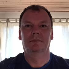 Machinists vs Engineers: Differences and Similarities