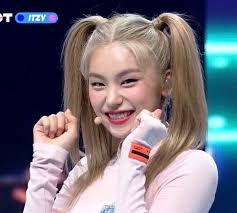 Lovely In 2020 Itzy Kpop Girl Groups Korean Celebrities