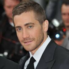 Starting with his prisoners haircut, jake gyllenhaal's short and long hair offer a perfect balance between style and manly swagger. Jake Gyllenhaal Hair Styles How To Get Hair Like Jake Gyllenhaal Atoz Hairstyles
