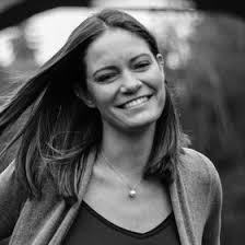 Sarah Bechtold's Instagram, Twitter & Facebook