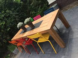 tafel en fermob stoelen tuintafels stoelen tafel