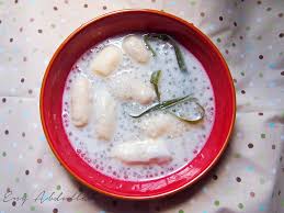 Resepi serawa durian dengan rasa pekat dan berlemak menjadi kegemaran seisi keluarga. Serawa Sagu Dan Pisang