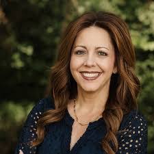 Mindy Rector's Instagram, Twitter & Facebook