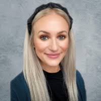 Amy Gannon's Instagram, Twitter & Facebook