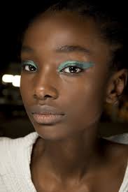 Versace Spring 2019 Ready To Wear Fashion Show Makeup Trends Luxury Makeup Versace Makeup