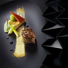Mignon De Veau Viennoise De Truffe Et Jus De Veau Http Www Lenotre Com Presentation Alimentaire Dressage Des Plats Design Culinaire