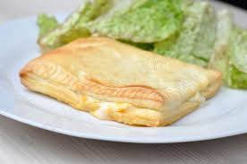 Friand Au Jambon Et Au Cheddar Dans La Cuisine D Audinette Recette Sympa Gastronomie Friand