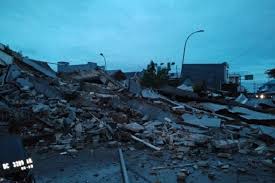 Dalam bencana itu, tersimpan kisah mengejutkan dari warga satu kampung yang selamat. Bmkg Gempa Majene Siklus Berulang 25 Tahunan