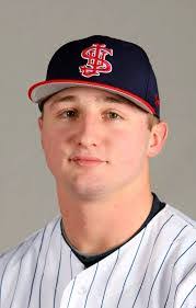 Taylor Holthaus's Instagram, Twitter & Facebook