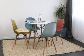 Mar 08, 2021 · typical dining table dimensions are usually 40 x 60 inches, ranging from as narrow as 24 inches and as wide as 45 inches, but it's important to understand what considerations go into determining a. How To Choose The Size Of A Table