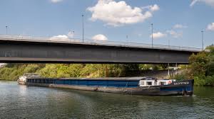 File:GMS Saeftinge Bamberg Hainbrücke 8189813.jpg - Wikimedia Commons