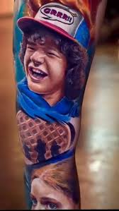 James Hetfield Er ist bekannt als Leadsänger, Rhythmusgitarrist und einer  der Songwriter der Metal-Band Metallica, die er 1981 mitgründete Danke  Simon für deine Treue 🙏🏻🧐💪🏻💪🏻