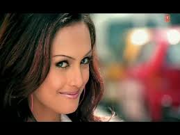 Kabhi Aisa Lagta Hai (Full Video Song)