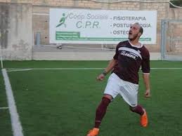 Emorragia cerebrale, quali sono le cause e le caratteristiche sintomatologiche di questa condizione patologica, come riconoscerla e curarla. Giuseppe Rizza In Coma Per Emoragia Cerebrale I Messaggi Dai Big Del Calcio Corriere It