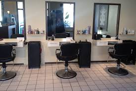 7 idées de décoration pour un salon de coiffure. Salon De Coiffure Graffiti Opening Hours 1220 Rue Beaubien E Montreal Qc