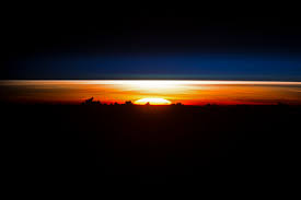 Перевод слова sunrise, американское и британское произношение, транскрипция, словосочетания, примеры scarlet shafts of sunrise — алые лучи утренней зари sunrise fading. Sunrise Over The Philippine Sea