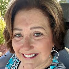 Today is Love Your Pet Day! 🐾 Flying or swimming, big or small, we want to  see them all! Klondikers, share some stories and photos of your adorable  pets in the comments 💕