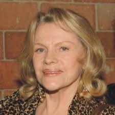 Eva se od dětství cílevědomě hudebně vzdělávala, hrála na klavír, věnovala se sborovému zpěvu. Eva Pilarova Je Vzdy Plna Elanu Chytra Zena