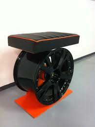 Tabouret Gervadino Avec Une Jante De Lamborghini Lamborghini Auto Journal Table Basse Design