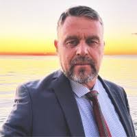 1900+ perfiles de «Daniel Not»