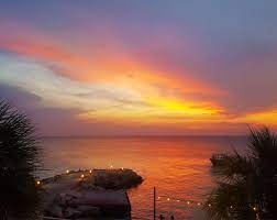 Hier ziet u hoe laat de zon opkomt en ondergaat in willemstad, de hoofdstad van curaçao. Zonsondergang Curacao Zonsondergangen Curacao Eiland
