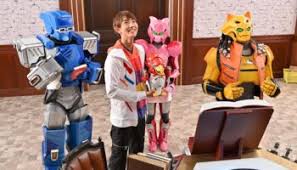 Jun 20, 2021 · 2大ヒーローが2021年にwアニバーサリーイヤーを迎え、シリーズの垣根を超えて共闘する『セイバー＋ゼンカイジャー スーパーヒーロー戦記』（7月22日公開）の本ビジュアルが解禁となった。 Fizkxmvrfyzcm