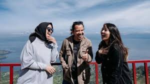 We did not find results for: Kumpulan Chord Lirik Lagu Populer Kotak Beraksi Terbang Masih Cinta Pelan Pelan Saja Tribunstyle Com