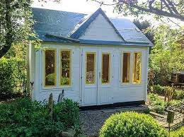 Gartenhaus Im Clockhaus Stil Mit Schlafboden Und Bullauge Gartenhaus Haus Gartengestaltung