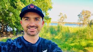 How a forklift driver quit the 9-to-5 to retire for good at 36