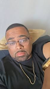 Excell Moore's Instagram, Twitter & Facebook