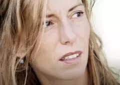 Lena Dunham se désape pour Hillary Clinton dans une vidéo de rap hilarante 