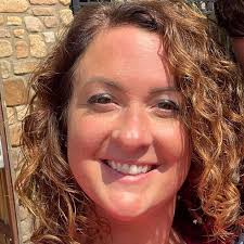 Wishing my oldest daughter, my first born, Lisa Fields-Philpott, a very  happy 40th birthday. 40 YEARS! So very proud of who you are today. Happy  that I got to be your dad!