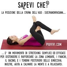 Posizione Della Cruna Dell Ago Sucirandhrasana Esercizi Di Stretching Esercizi Di Yoga Esercizi Di Attivita Fisica