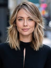 35 Gorgeous Mid-Length Haircuts with Layers You'll Love in 2024