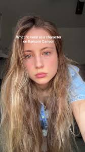 Ellie Ransom Canyon Outfits