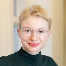 Meredith Marshburn's Instagram, Twitter & Facebook