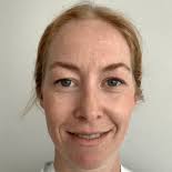 Behandling af ældre og yngre patienter med ovariecancer i Danmark gennem 14  år