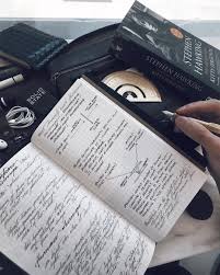 1 239 Mentions J Aime 16 Commentaires Kat Kp Nutz Sur Instagram Really Tempted To Get This From The Platform 9 3 4 Store Paper Book Science Phenomena