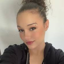 Layla Thomas (skybright2004)