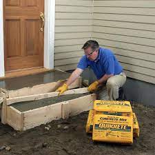 Concrete mix consists of a uniformly blended, properly proportioned mixture of gravel, sand and portland cement. Quikrete 80 Lb Concrete Mix 110180 The Home Depot