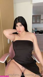 Alma plays OnlyFans Photos 2 - Ibradome