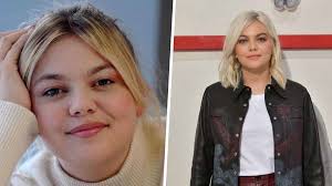 Sempre sulla stessa wave behave abnormally joie de vivre nouvel album disponible louane.lnk.to/joiedevivre. Louane Succombe A La Tendance Lingerie Du Moment Et Enflamme Instagram Elle Est Canonissime Ferocee