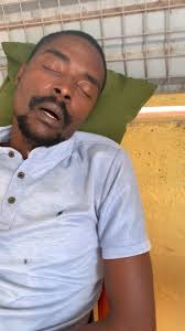 Rei dos vestidos em Angola Estilista Kinanga