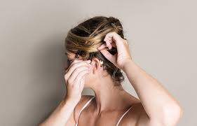 Glätteisen glättungsspray haargummis rundbürste haaröl. Haare Glatten Ohne Glatteisen 5 Effektive Alternativen Otto